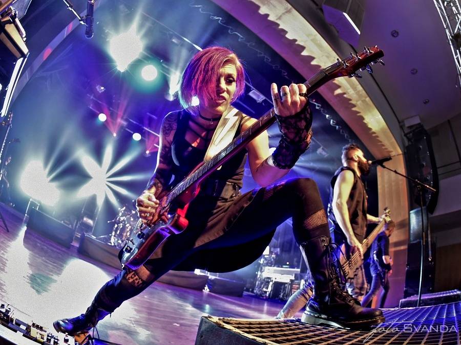 Skillet pokořili Semilasso v Brně: Zpíval celý sál!