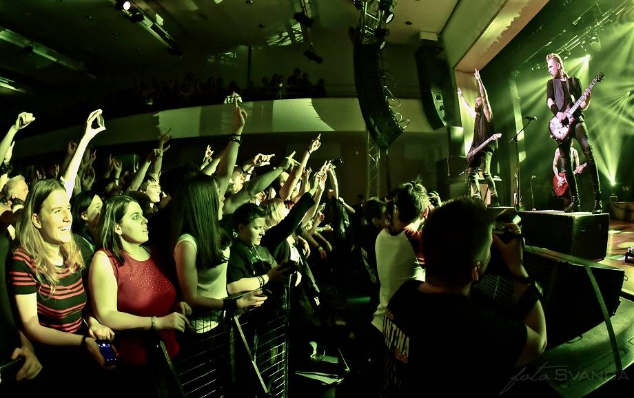 Skillet pokořili Semilasso v Brně: Zpíval celý sál!