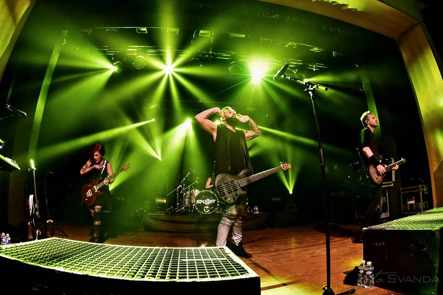 Skillet pokořili Semilasso v Brně: Zpíval celý sál!