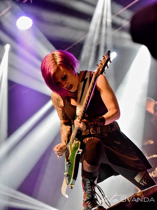 Skillet pokořili Semilasso v Brně: Zpíval celý sál!