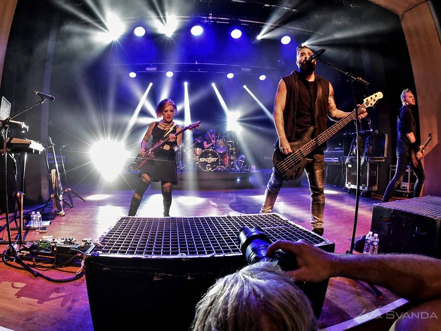 Skillet pokořili Semilasso v Brně: Zpíval celý sál!