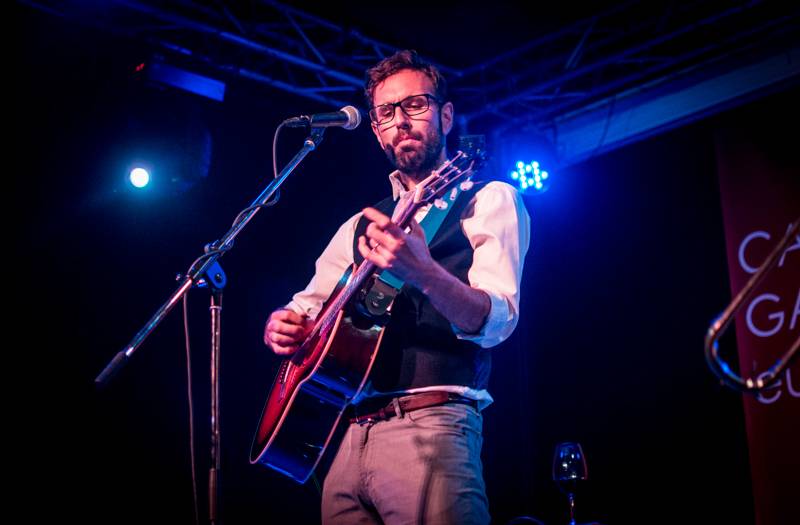 Jump! pokřtil desku Into The Field na palubě Cargo Gallery, která se vrátila do Prahy