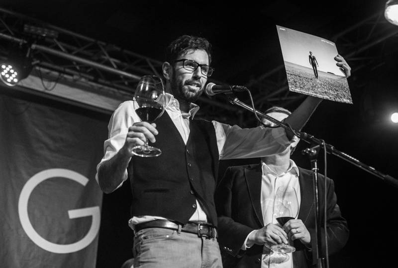 Jump! pokřtil desku Into The Field na palubě Cargo Gallery, která se vrátila do Prahy