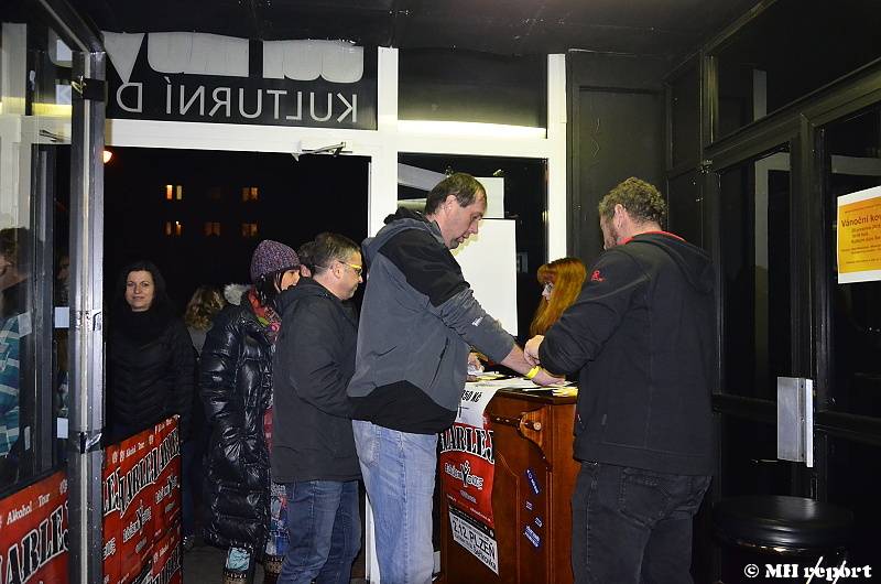 Harlej, zakázanÝovoce a Gate Crasher to rozjeli v plzeňské Šeříkovce