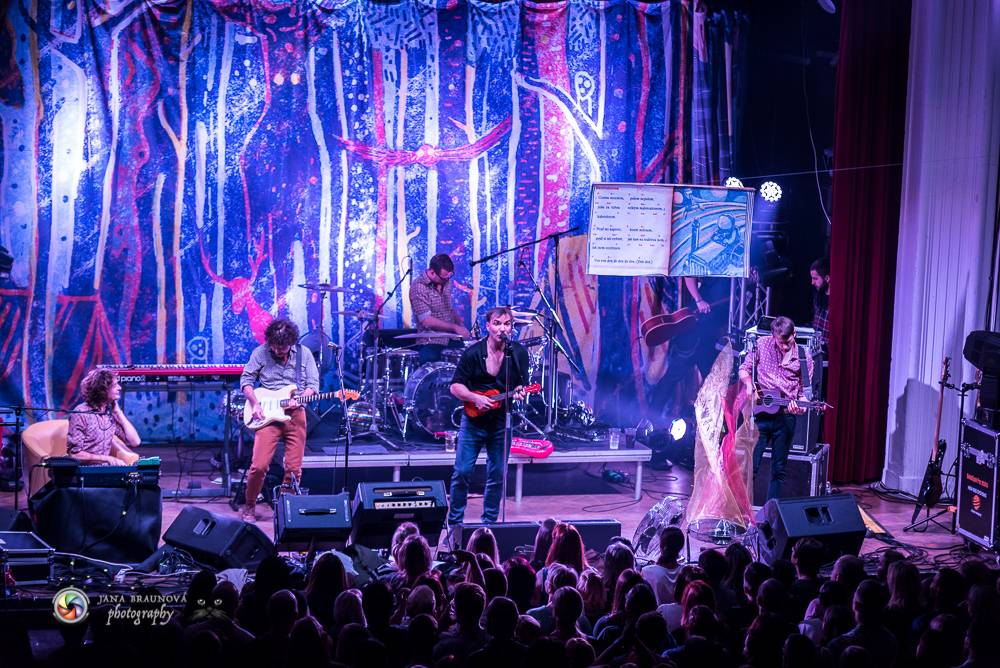 MIG 21 završili podzimní turné ve vyprodaném Pekle v Plzni