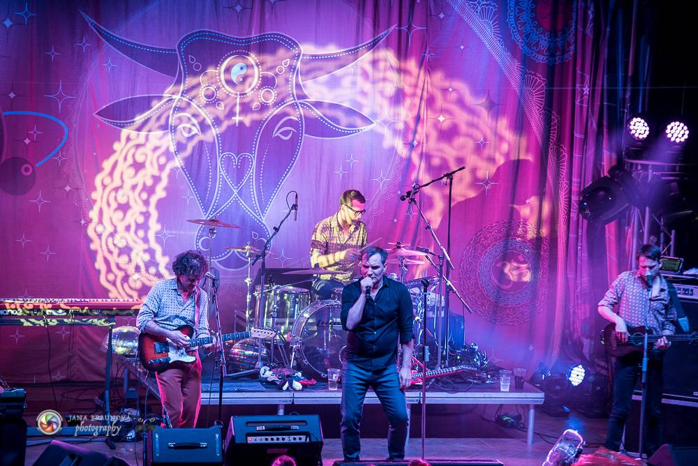 MIG 21 završili podzimní turné ve vyprodaném Pekle v Plzni