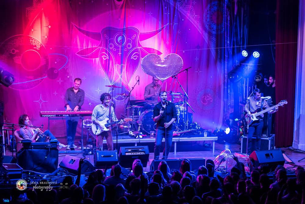 MIG 21 završili podzimní turné ve vyprodaném Pekle v Plzni