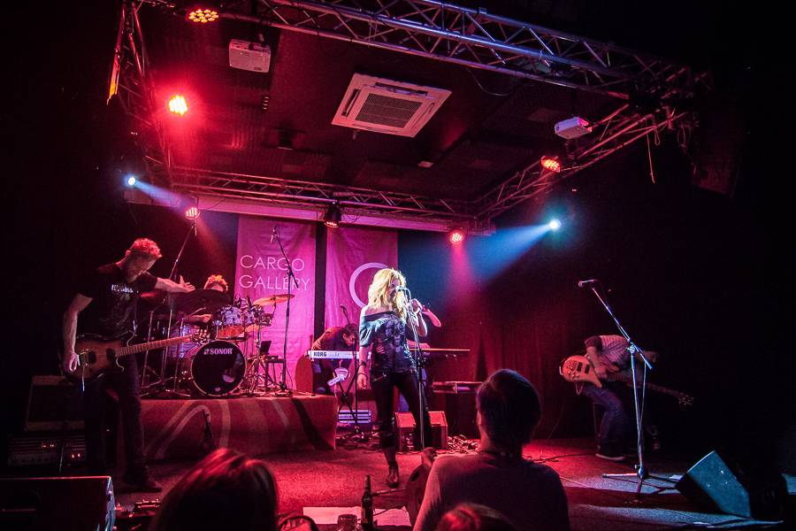 Precedens s Ivou Marešovou rozehřáli publikum na palubě Cargo Gallery