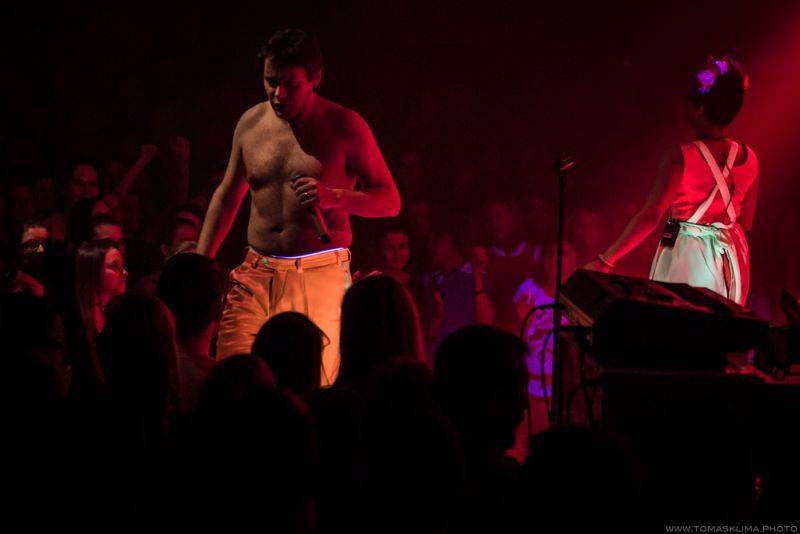 Monkey Business odstartovali sérii tří koncertů v Lucerna Music Baru, podívejte se na 360° fotky 