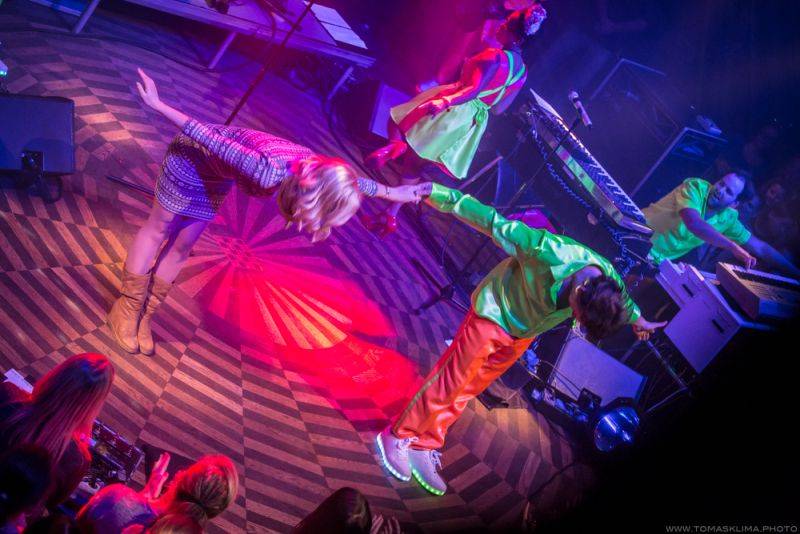 Monkey Business odstartovali sérii tří koncertů v Lucerna Music Baru, podívejte se na 360° fotky 