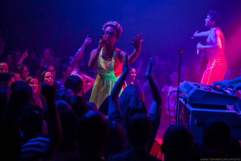 Monkey Business odstartovali sérii tří koncertů v Lucerna Music Baru, podívejte se na 360° fotky 