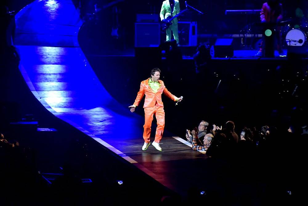 Pražský výběr oslavil v O2 areně čtyřicítku se symfonickým orchestrem i Ivou Pazderkovou nebo Ondřejem Soukupem