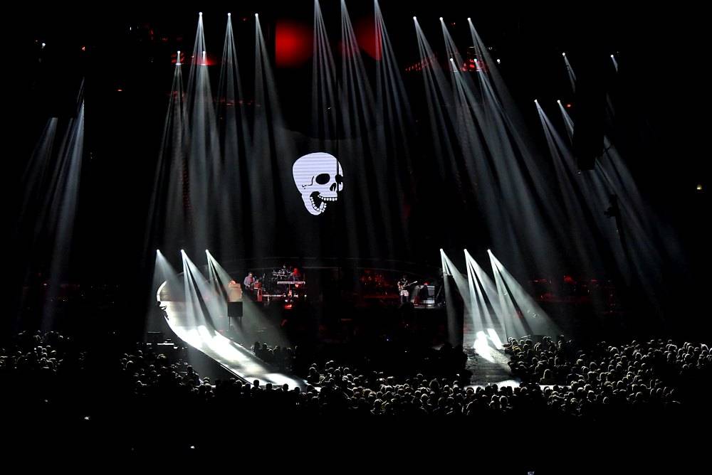 Pražský výběr oslavil v O2 areně čtyřicítku se symfonickým orchestrem i Ivou Pazderkovou nebo Ondřejem Soukupem