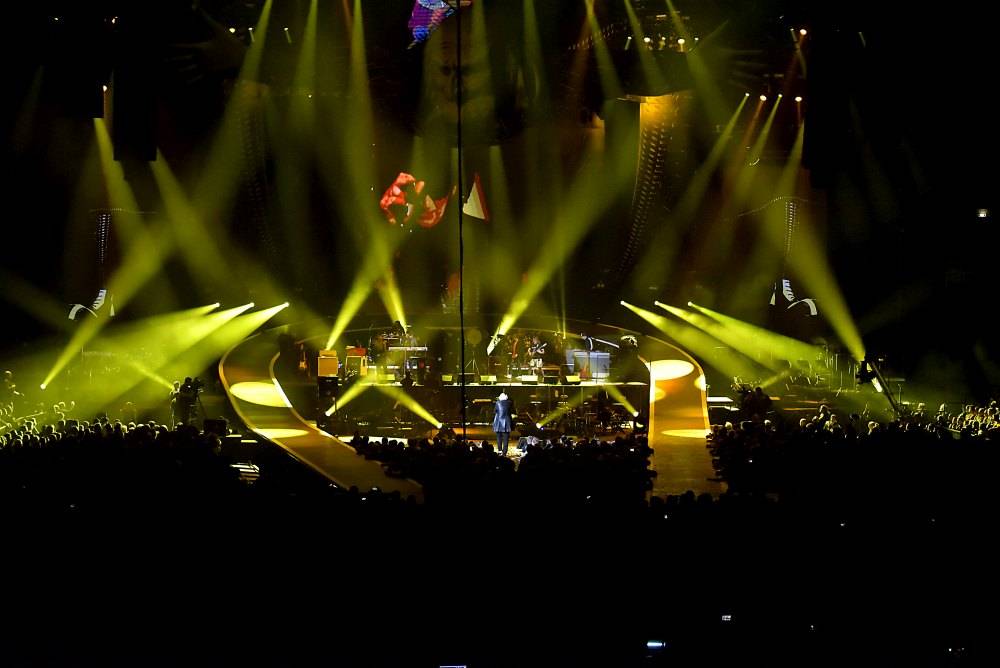 Pražský výběr oslavil v O2 areně čtyřicítku se symfonickým orchestrem i Ivou Pazderkovou nebo Ondřejem Soukupem