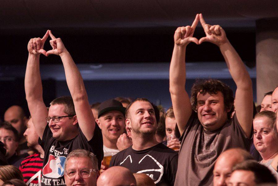 Řádění Tří sester přihlíželo nadšené Sono centrum v Brně