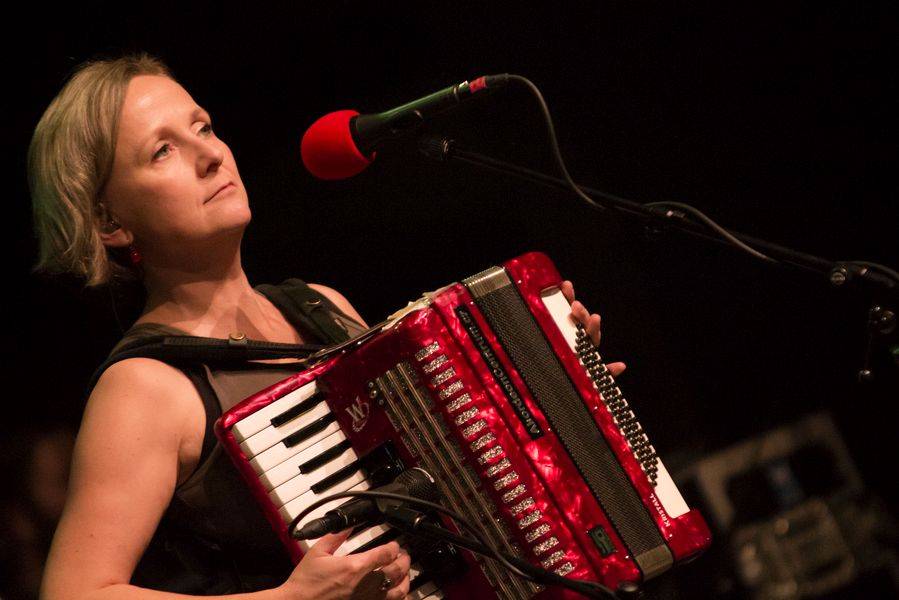 Řádění Tří sester přihlíželo nadšené Sono centrum v Brně