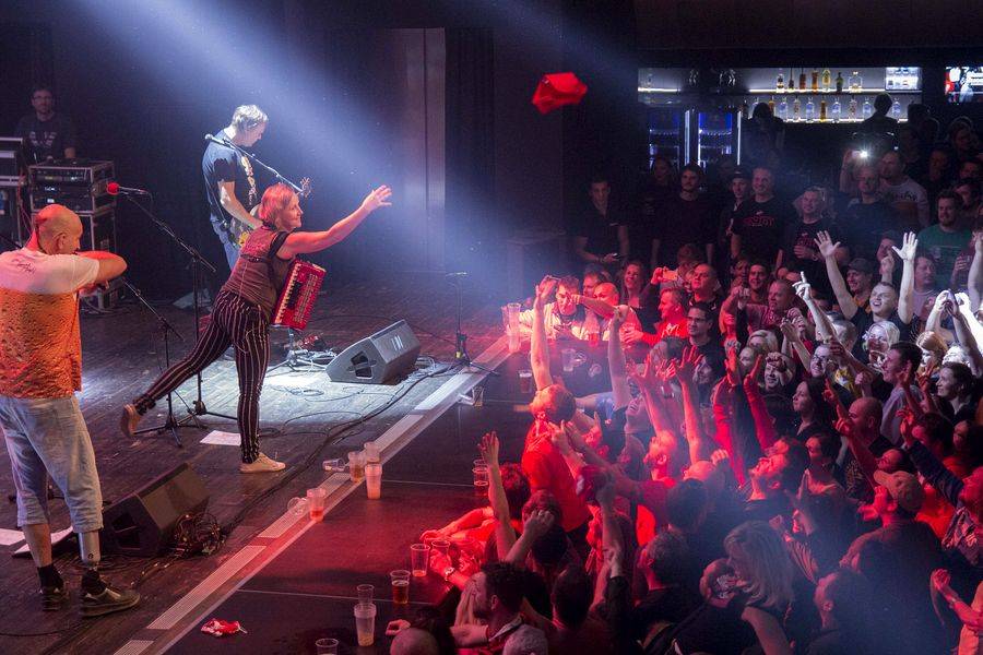 Řádění Tří sester přihlíželo nadšené Sono centrum v Brně