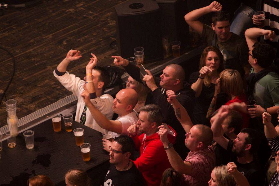 Řádění Tří sester přihlíželo nadšené Sono centrum v Brně