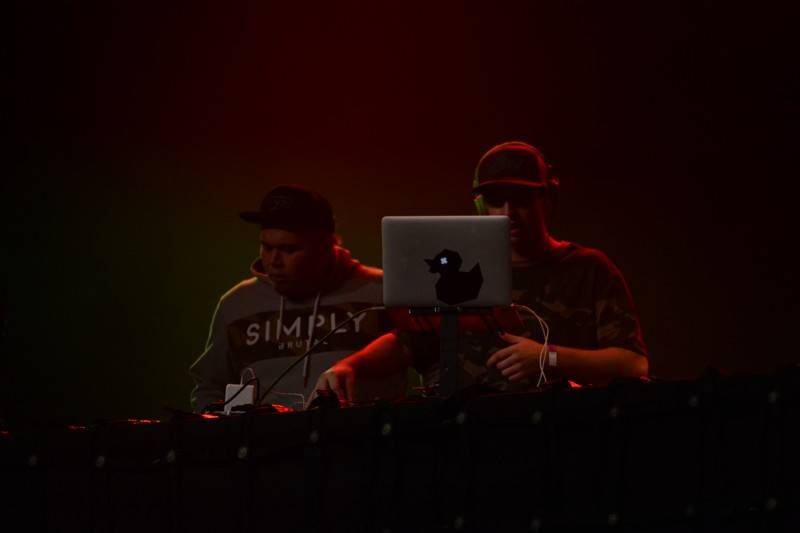 Rytmus křtil ve Foru Karlín ve velkém stylu: Dorazili i Marpo, Ektor, James Cole nebo královna twerku