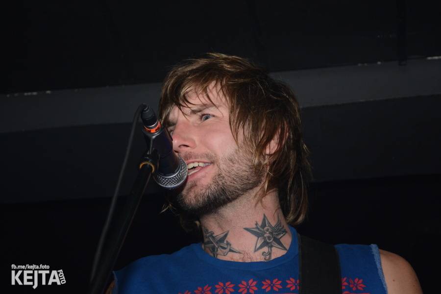 Kids and Heroes Punkrock X-mas: Pražský klub Storm se změnil v punkrockovou saunu