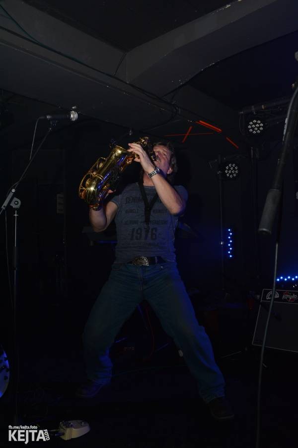 Kids and Heroes Punkrock X-mas: Pražský klub Storm se změnil v punkrockovou saunu