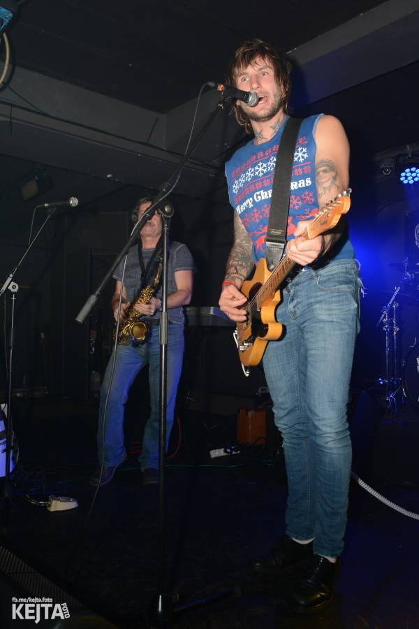 Kids and Heroes Punkrock X-mas: Pražský klub Storm se změnil v punkrockovou saunu