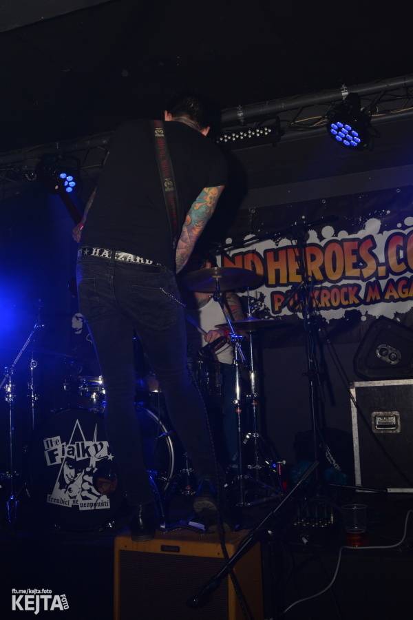 Kids and Heroes Punkrock X-mas: Pražský klub Storm se změnil v punkrockovou saunu