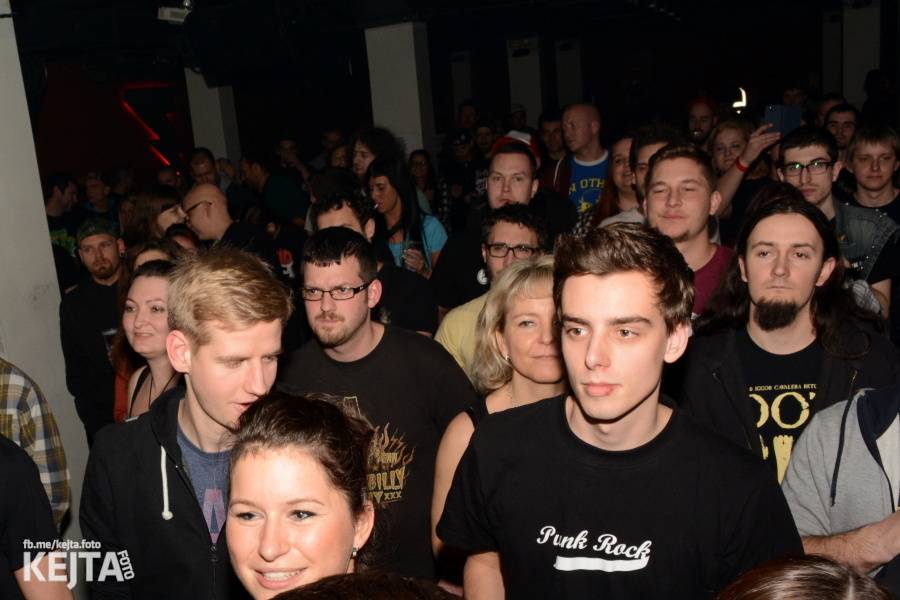 Kids and Heroes Punkrock X-mas: Pražský klub Storm se změnil v punkrockovou saunu