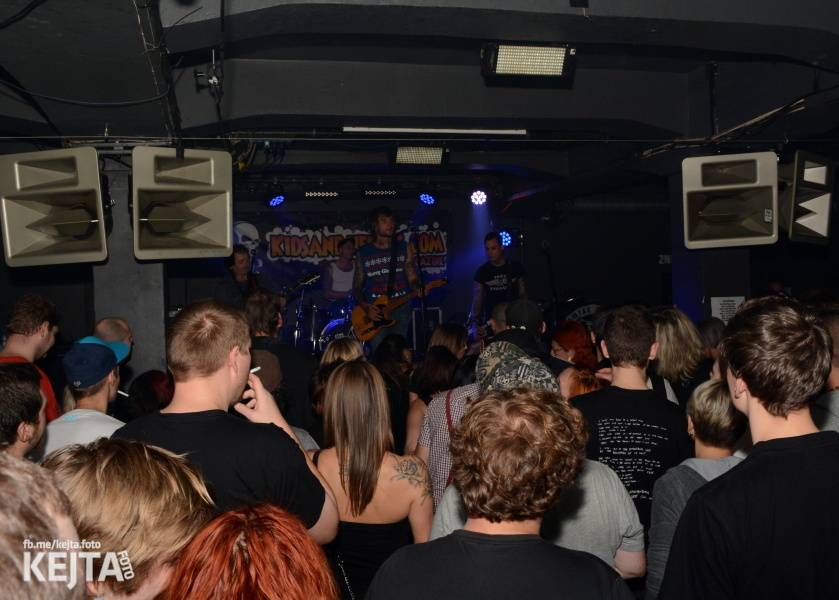 Kids and Heroes Punkrock X-mas: Pražský klub Storm se změnil v punkrockovou saunu