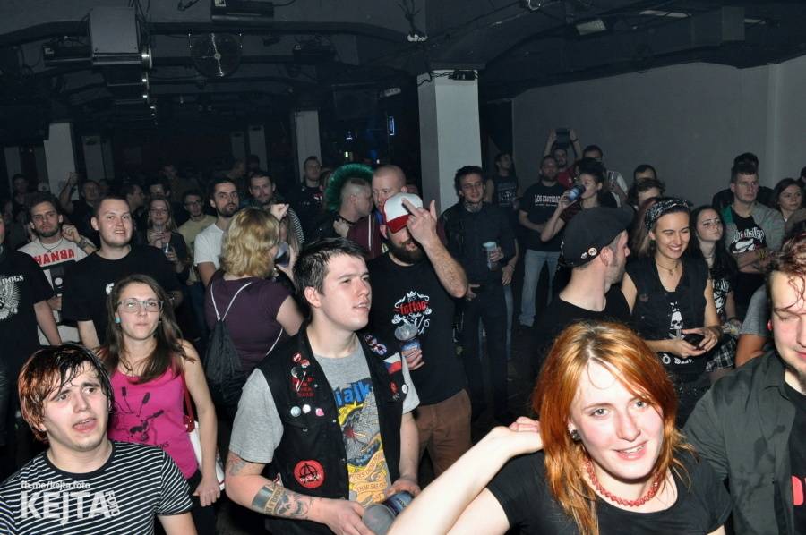 Kids and Heroes Punkrock X-mas: Pražský klub Storm se změnil v punkrockovou saunu