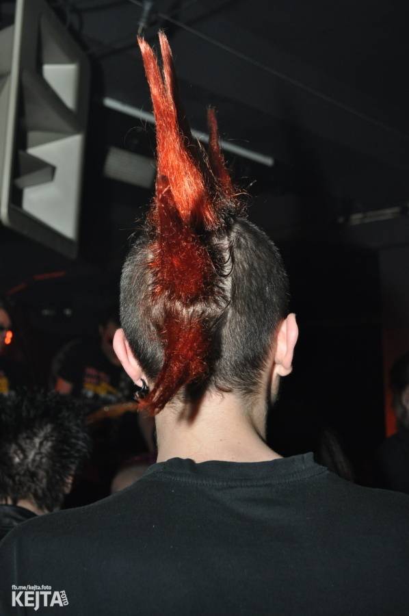 Kids and Heroes Punkrock X-mas: Pražský klub Storm se změnil v punkrockovou saunu