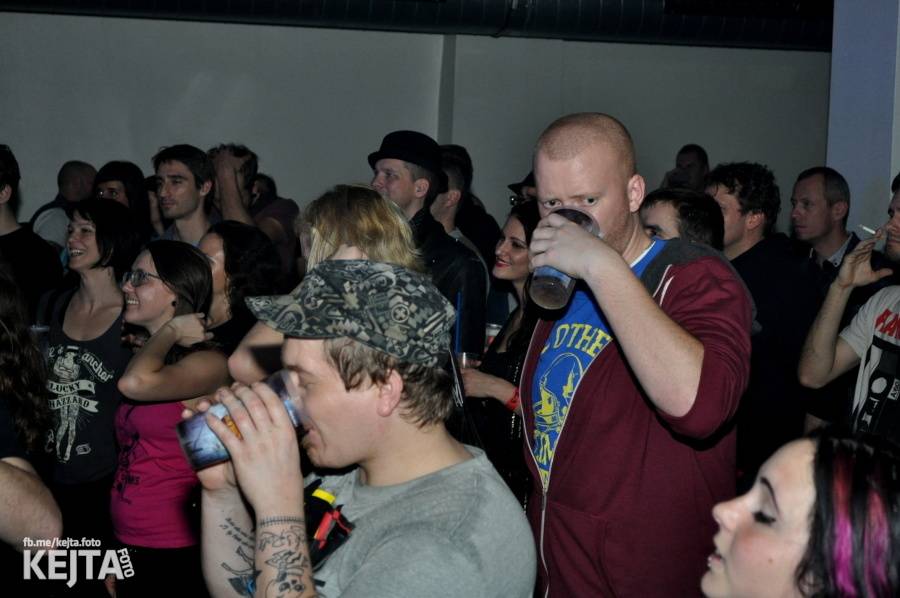 Kids and Heroes Punkrock X-mas: Pražský klub Storm se změnil v punkrockovou saunu