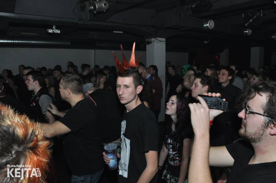 Kids and Heroes Punkrock X-mas: Pražský klub Storm se změnil v punkrockovou saunu