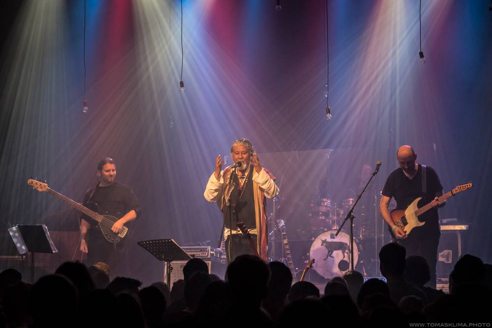 Zrní oslavili patnáctiny tibetským večerem v Akropoli