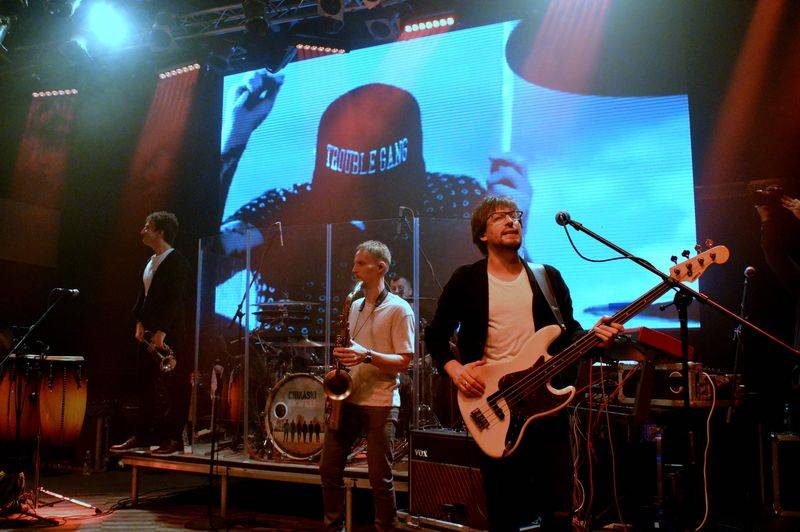 Chinaski dostali Slavíky na koncertě, mezi svými fanoušky