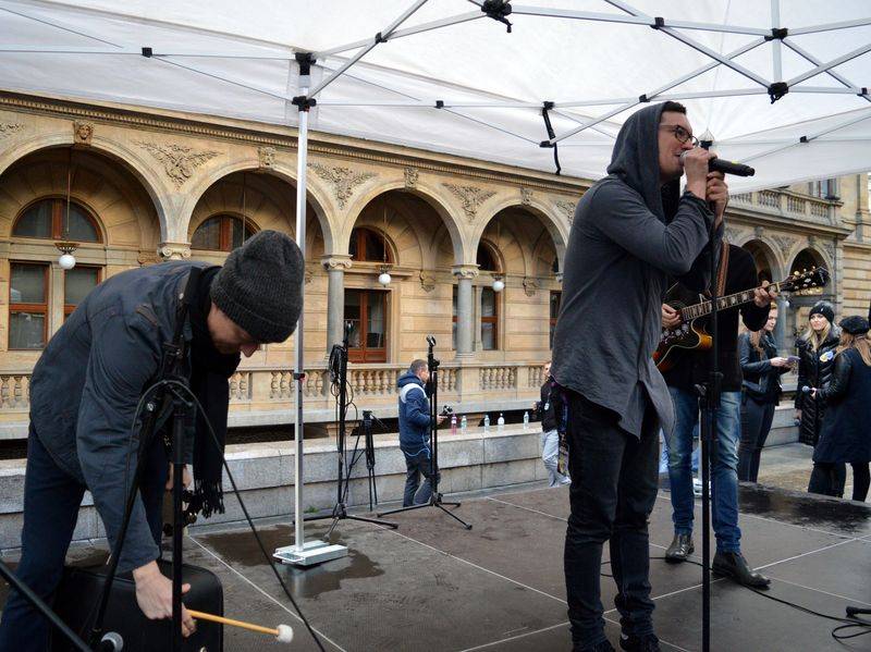 Benefiční koncert na Náměstí Václava Havla: Kryštof, Tomáš Klus, Ben Cristovao, Lenny a další hvězdy