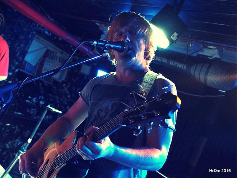 Vypsaná Fixa naděluje: Márdi a Pítrs rozdávali na intru v Pardubicích hudební dárky