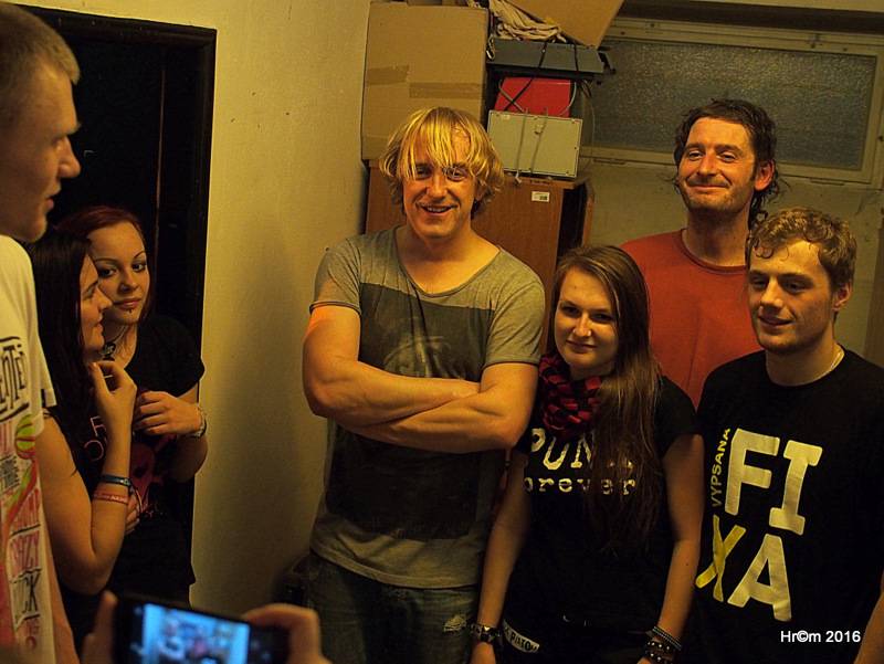 Vypsaná Fixa naděluje: Márdi a Pítrs rozdávali na intru v Pardubicích hudební dárky