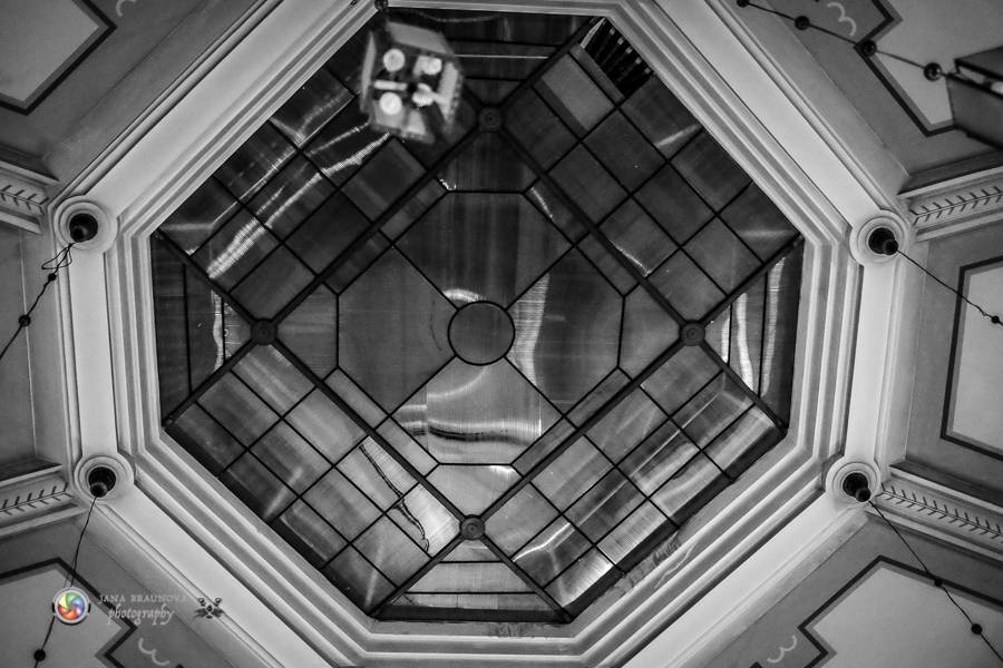 Speciální akustický koncert teepee a Piano rozezněl Husův chrám v Plzni