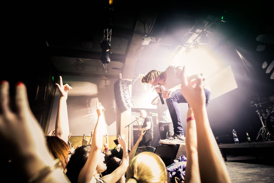 Skyline proměnili Roxy v divokou džungli