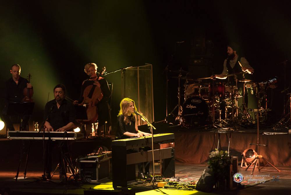 Aneta Langerová naplnila Forum Karlín svojí vlnou radosti  