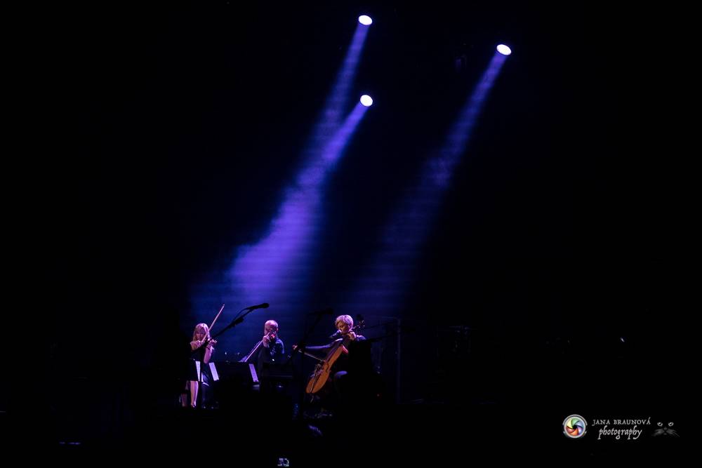 Aneta Langerová naplnila Forum Karlín svojí vlnou radosti  