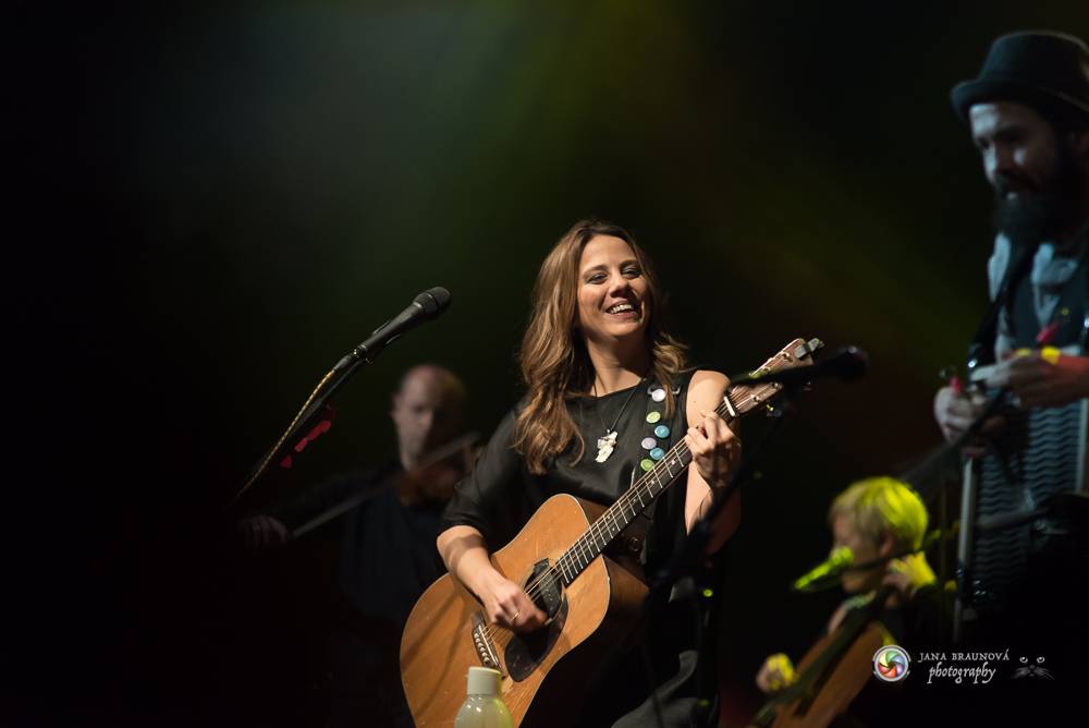 Aneta Langerová naplnila Forum Karlín svojí vlnou radosti  