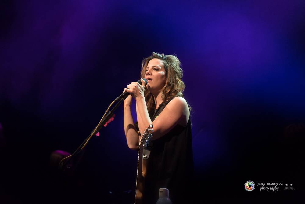 Aneta Langerová naplnila Forum Karlín svojí vlnou radosti  