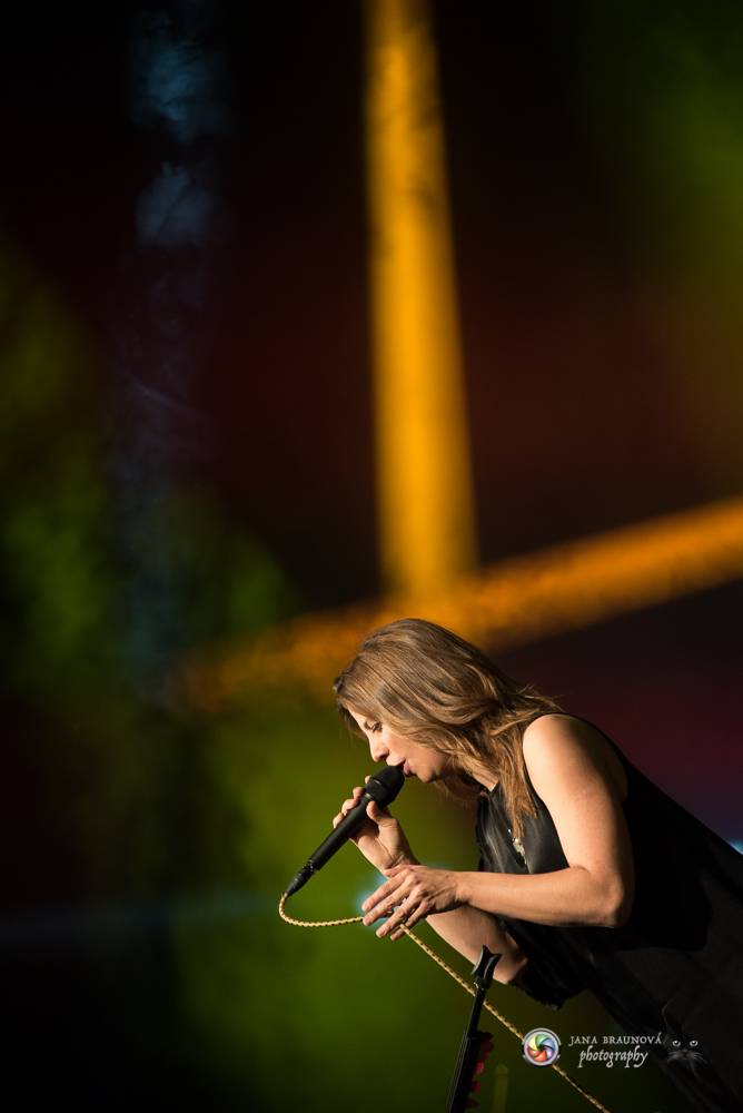 Aneta Langerová naplnila Forum Karlín svojí vlnou radosti  