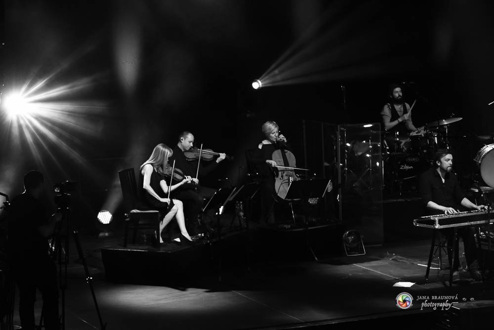 Aneta Langerová naplnila Forum Karlín svojí vlnou radosti  