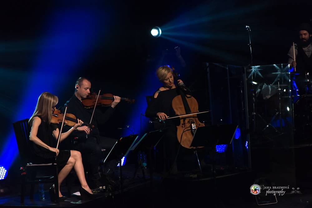 Aneta Langerová naplnila Forum Karlín svojí vlnou radosti  