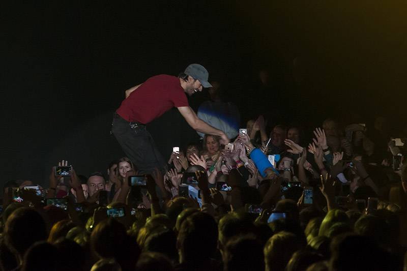Enrique Iglesias poprvé v Praze: V Tipsport aréně si fanynky získal sexem i láskou