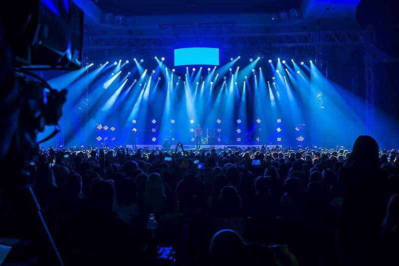 Enrique Iglesias poprvé v Praze: V Tipsport aréně si fanynky získal sexem i láskou