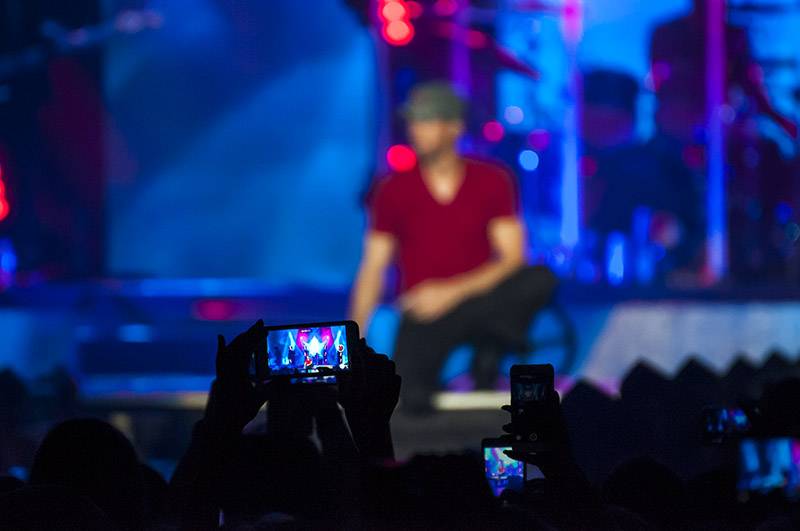 Enrique Iglesias poprvé v Praze: V Tipsport aréně si fanynky získal sexem i láskou